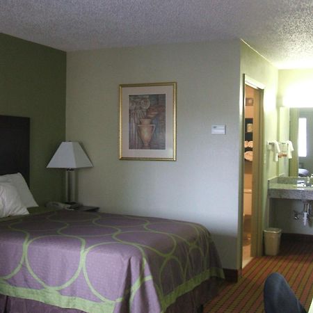 Super 8 By Wyndham Monticello Ar Motel Exterior photo